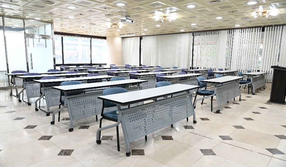 스페이스쉐어 지밸리센터 중형 강의실, 50명 교육, 회의, 세미나실