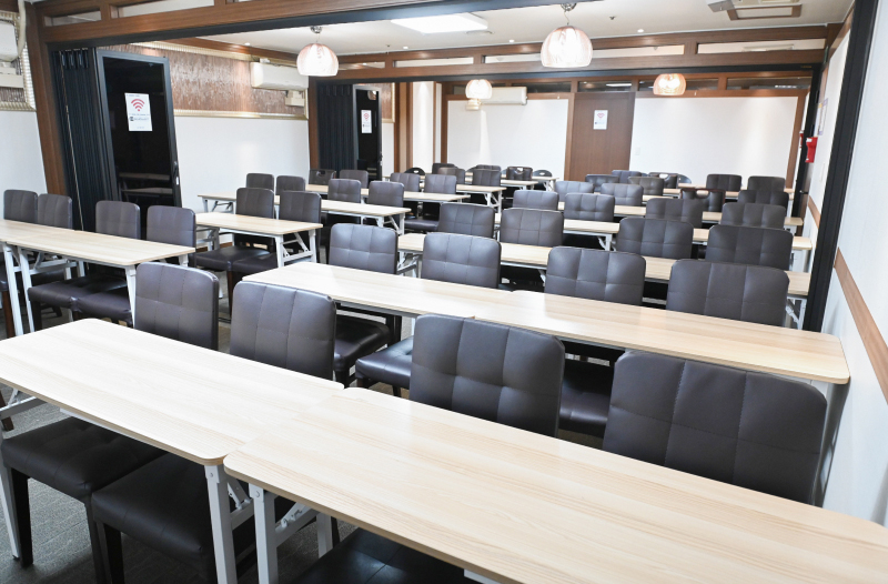 스페이스쉐어 서울역센터 사파이어룸 측면, 세미나 및 강의 집중도를 높이는 쾌적한 내부 시설