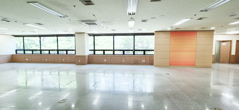 스페이스쉐어 지밸리센터 201호 내부, 소음 걱정 없는 액티비티 활동, 팀빌딩과 워크샵 활동에 최적화된 단독 공간