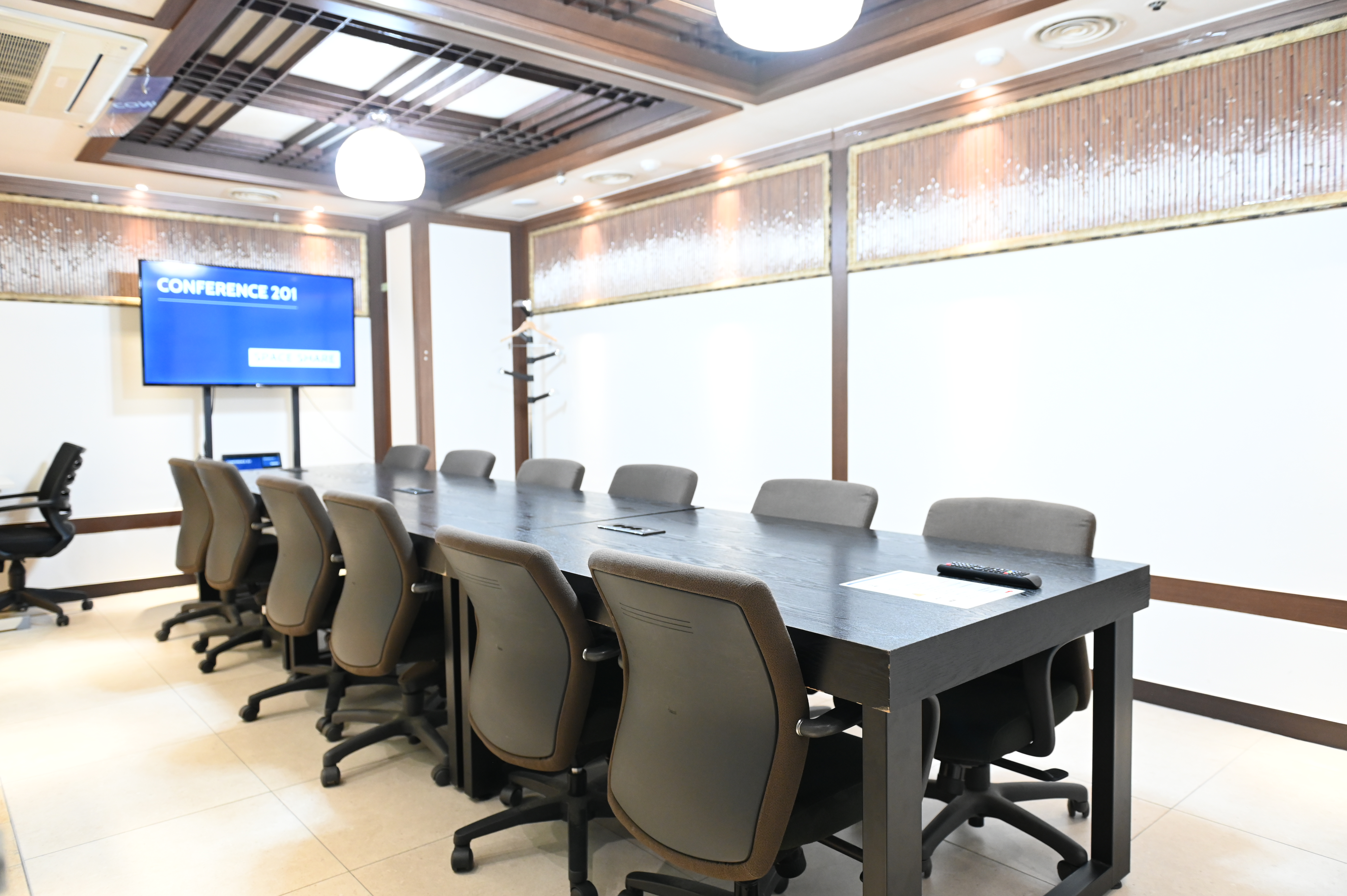 스페이스쉐어 서울역센터 201호 전체 전경, 넓은 좌석 배치