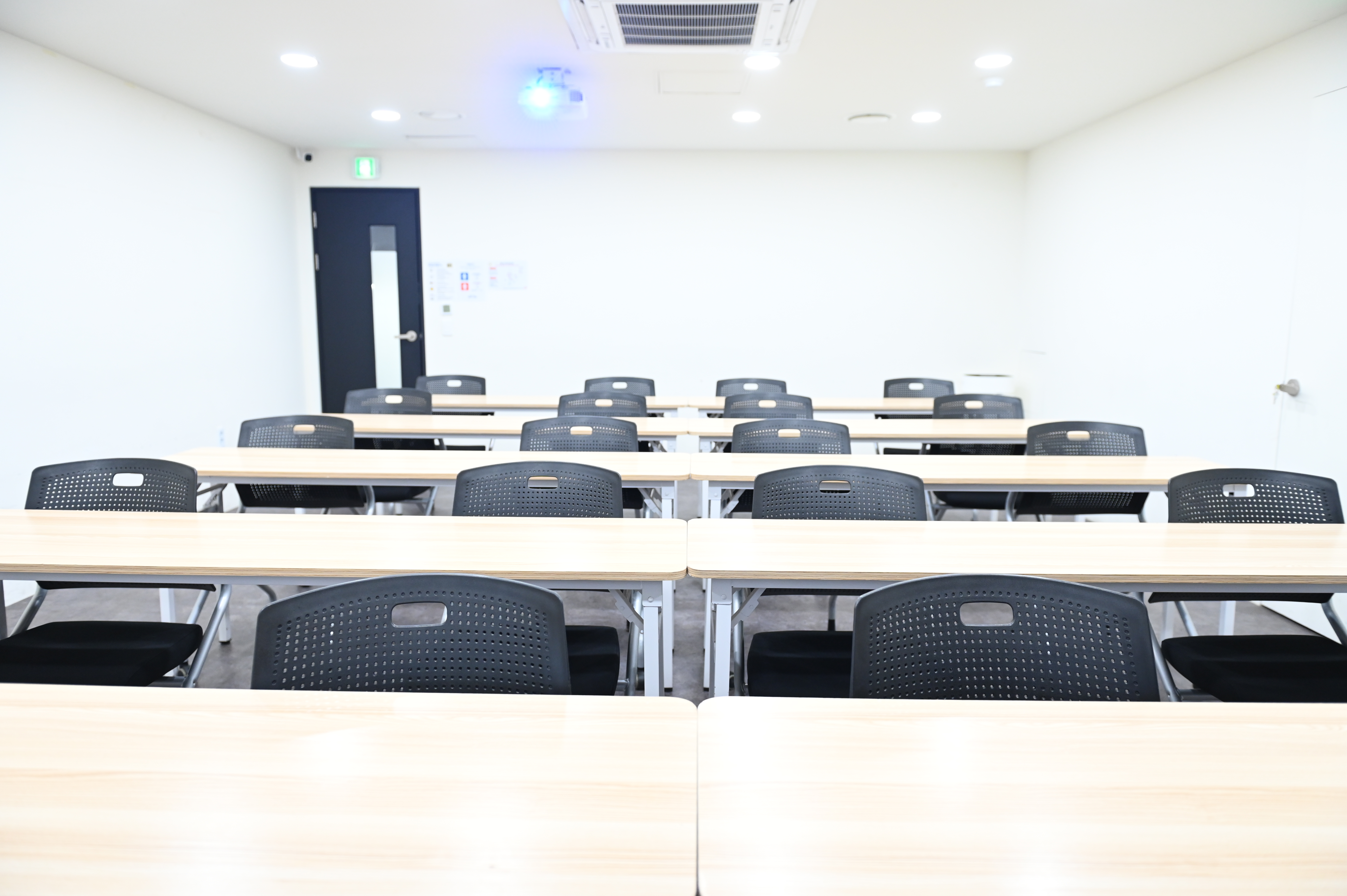 스페이스쉐어 서울역2센터 202호 내부, 세미나 및 강의 집중도를 높이는 쾌적한 내부 시설