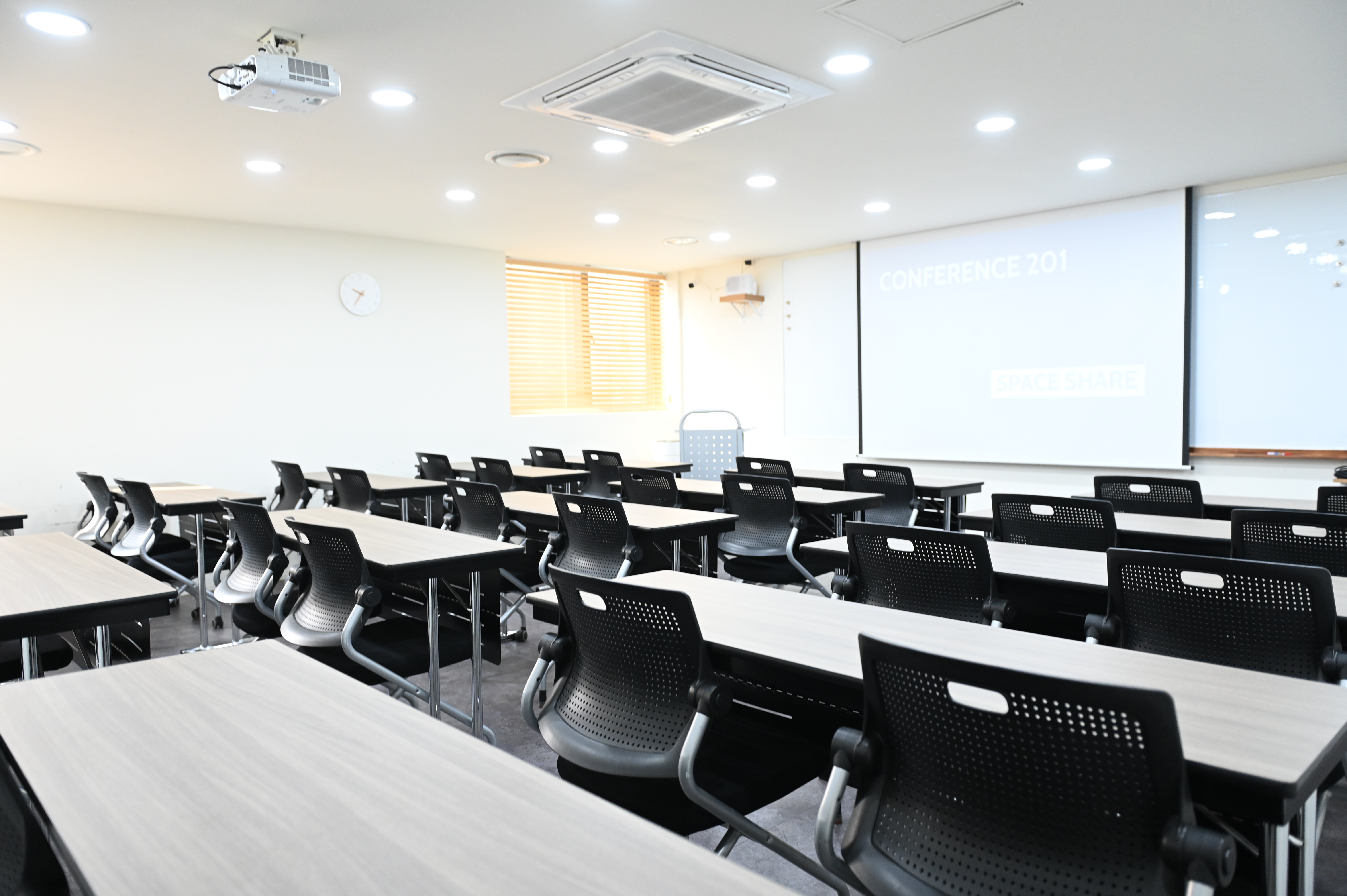 스페이스쉐어 서울역2센터 201호 내부, 교육 회의 세미나 강의실 및 기업 행사 홀