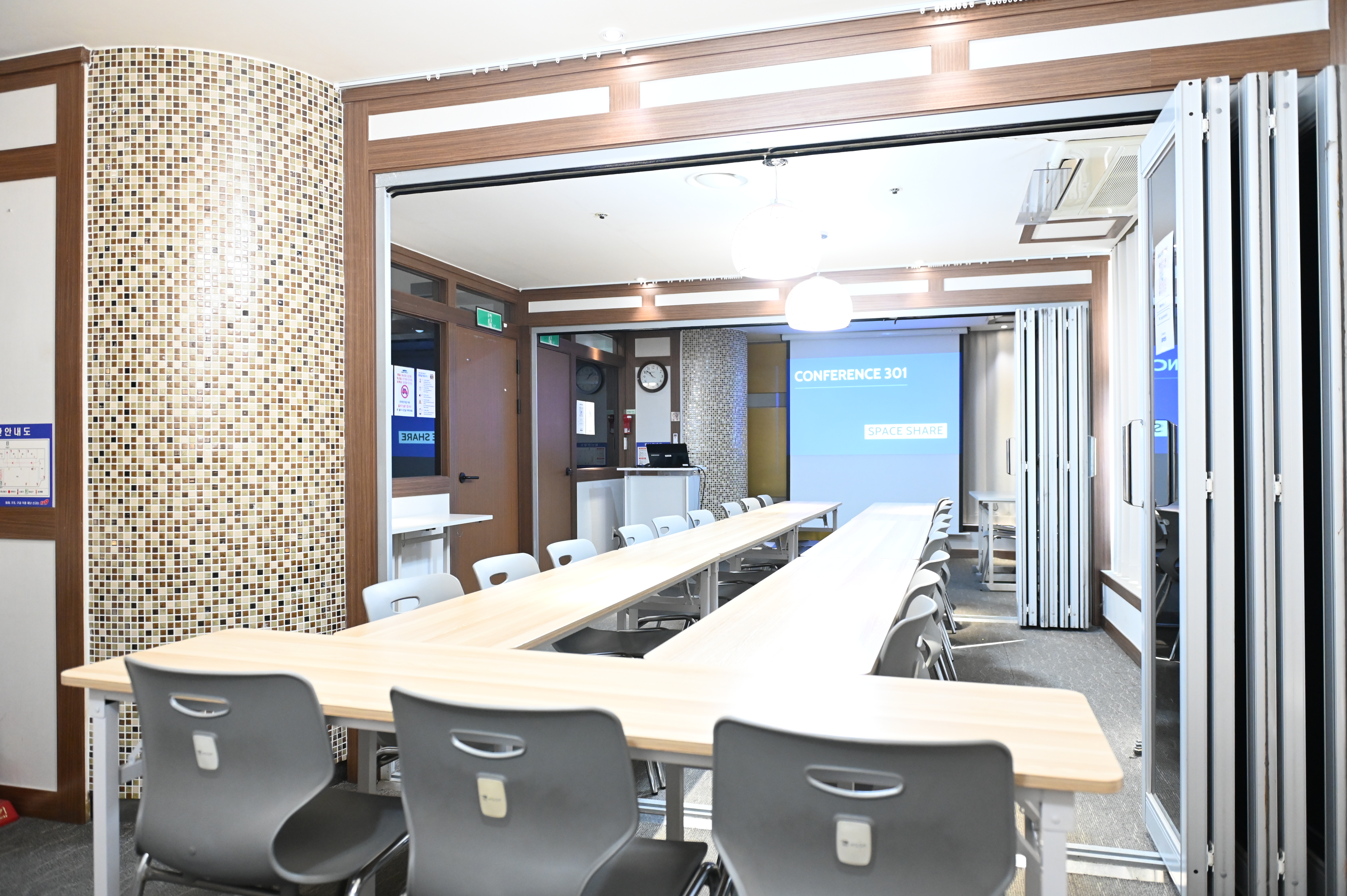 스페이스쉐어 서울역센터 301호 전체 전경, 넓은 좌석 배치