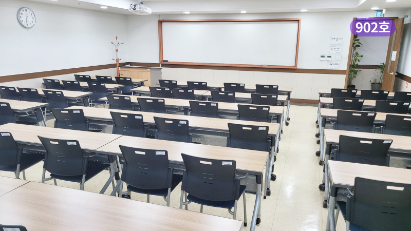 스페이스쉐어 지밸리센터 902호 좌석 배치, 교육생 집중도를 높이는 책상 배열 및 강의장 내부