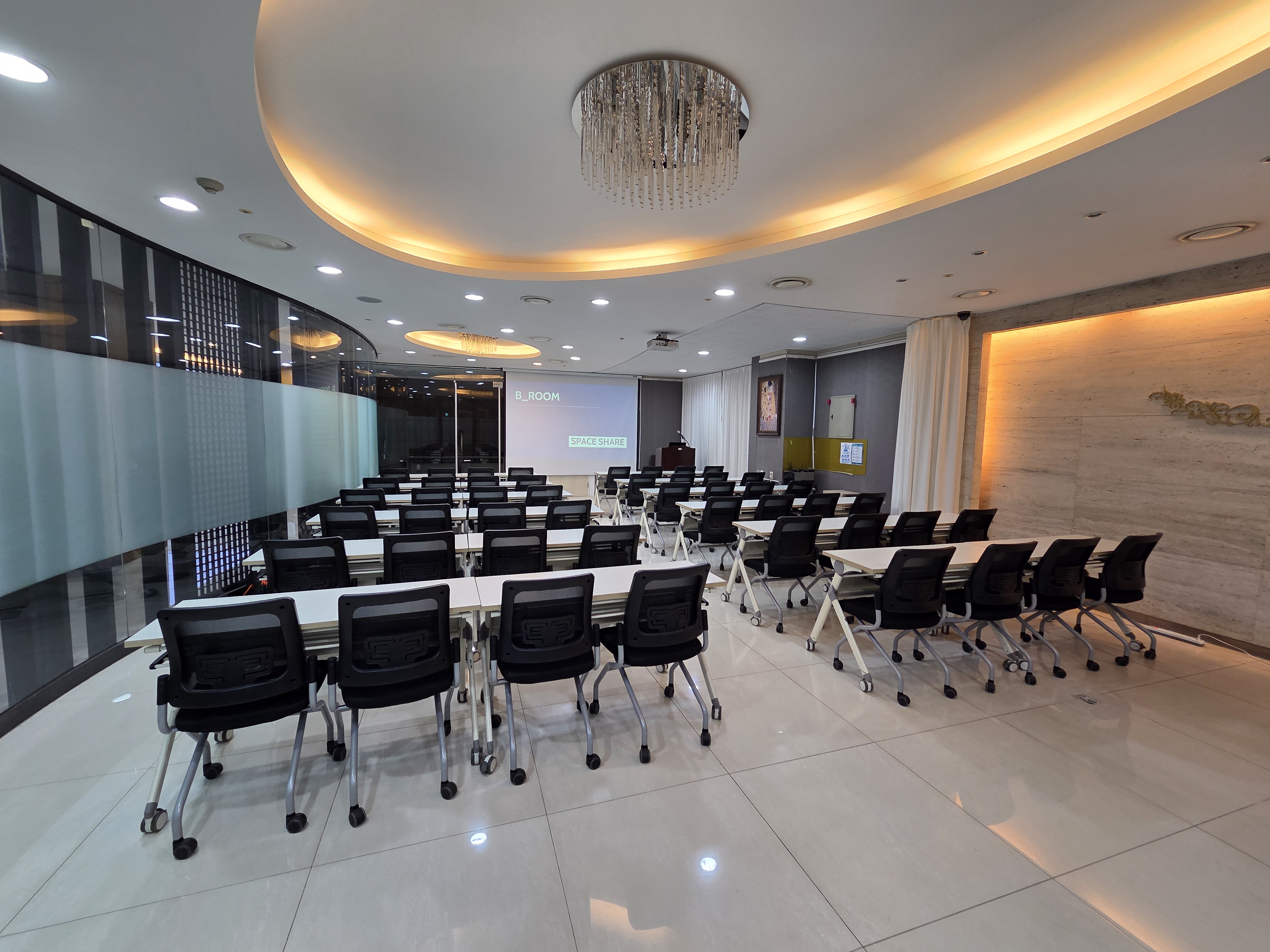 서울중부(ddp)센터 8층 B룸_40명권장